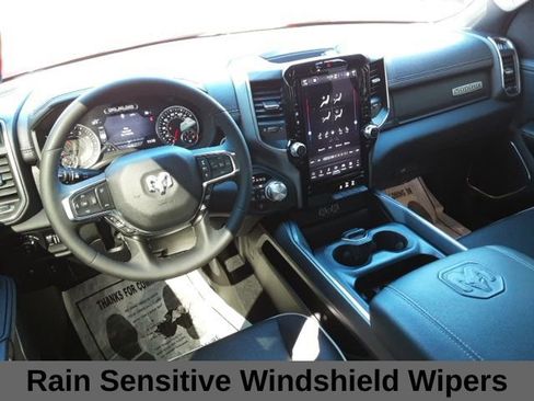 Used 2025 RAM 1500 Laramie AWD/4WD image 15