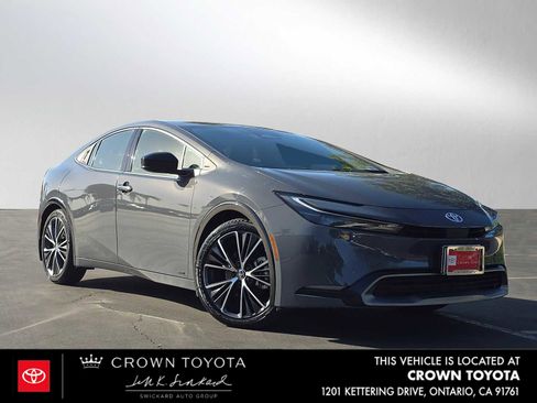 Used 2023 Toyota Prius XLE image 1
