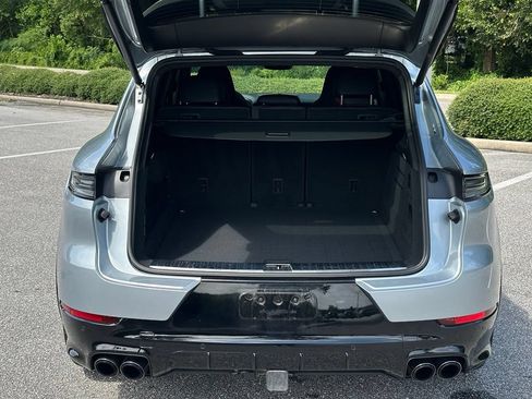 Certified 2026 Porsche Cayenne GTS AWD/4WD image 26