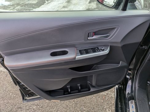 Used 2022 Toyota Sienna XSE image 6