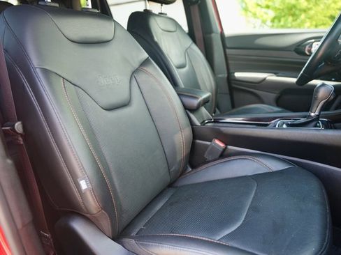 Used 2022 Jeep Compass Limited w/ (RED) Package image 9