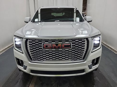 Used 2023 GMC Yukon Denali image 9