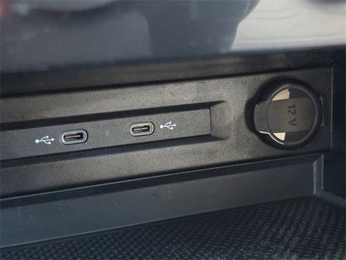 Used 2024 Volkswagen Tiguan S image 8