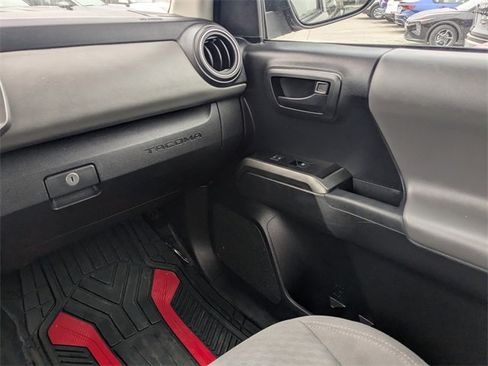 Used 2020 Toyota Tacoma SR5 image 16