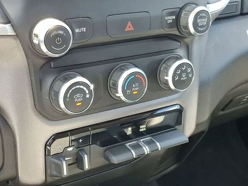 Used 2020 RAM 1500 Big Horn RWD image 24
