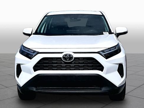 Used 2024 Toyota RAV4 LE image 4