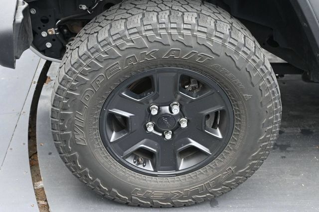 Used 2022 Jeep Gladiator Mojave w/ LED Lighting Group AWD/4WD image 35