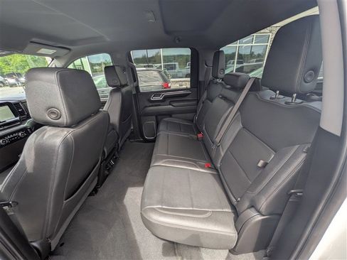 Used 2024 Chevrolet Silverado 2500 LTZ AWD/4WD image 18