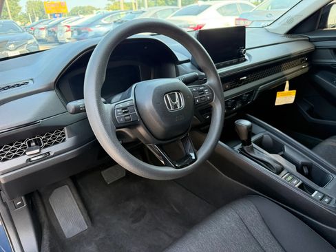 Used 2025 Honda Accord SE image 13