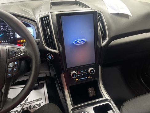 Used 2022 Ford Edge SE image 29