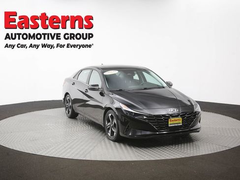 Used 2021 Hyundai Elantra SEL w/ Convenience + Premium Package FWD image 52