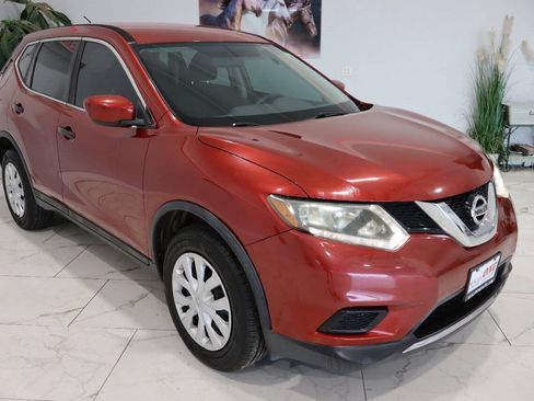Used 2016 Nissan Rogue S AWD/4WD image 1