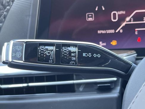 New 2026 Cadillac Escalade Platinum Sport AWD/4WD image 34