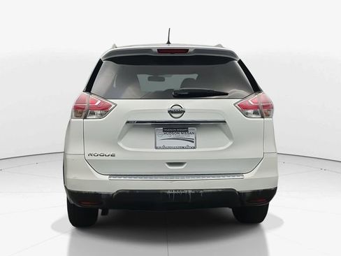 Used 2016 Nissan Rogue S w/ Appearance Package image 9