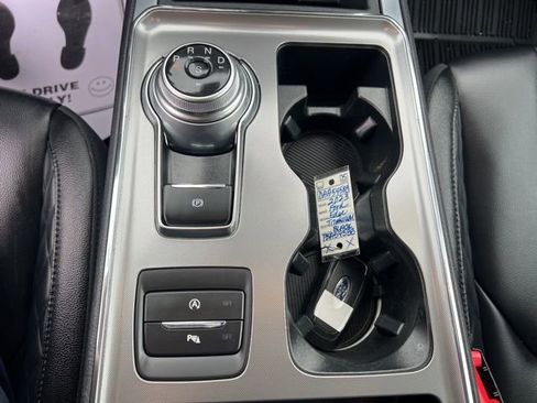 Used 2023 Ford Edge Titanium w/ Class II Trailer Tow Package image 33