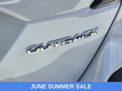 Used 2025 Subaru Outback Premium AWD/4WD image 27