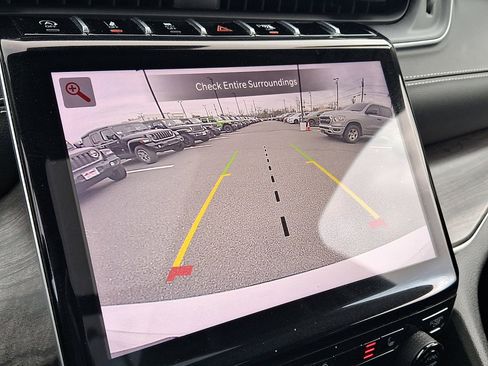 Used 2021 Jeep Grand Cherokee L Limited image 27