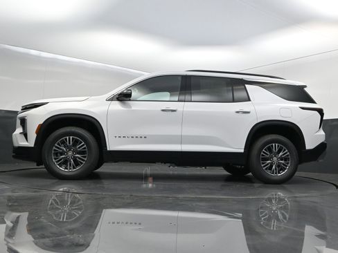 New 2026 Chevrolet Traverse LT FWD image 43