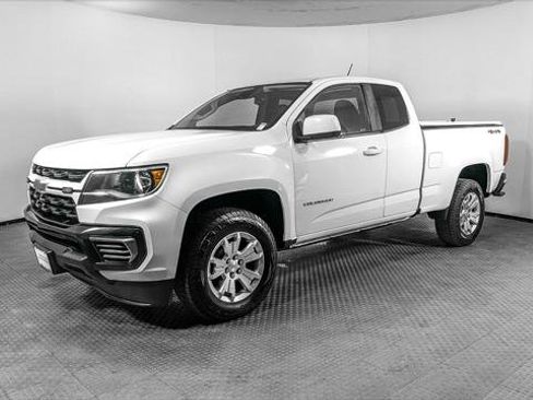 Used 2022 Chevrolet Colorado LT w/ Fleet Safety Package AWD/4WD image 2