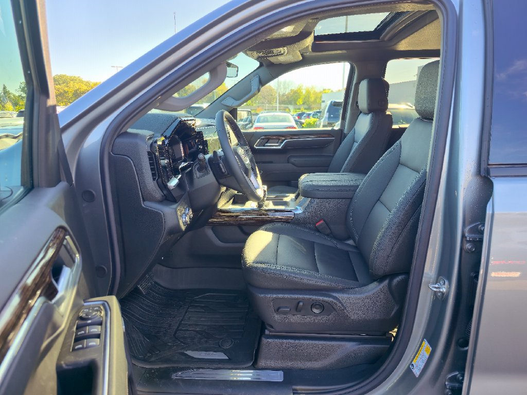 New 2026 GMC Sierra 1500 Elevation w/ Elevation Premium Package AWD/4WD image 22
