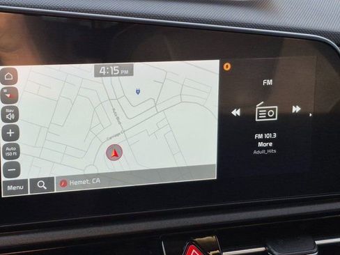 Used 2023 Kia Niro EX image 13