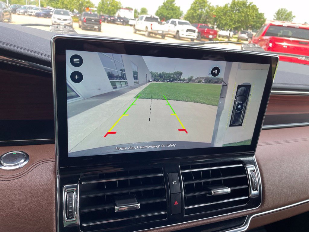 Used 2022 Lincoln Navigator Reserve AWD/4WD image 23