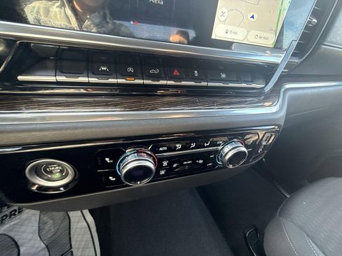 Used 2022 GMC Sierra 1500 Elevation image 39