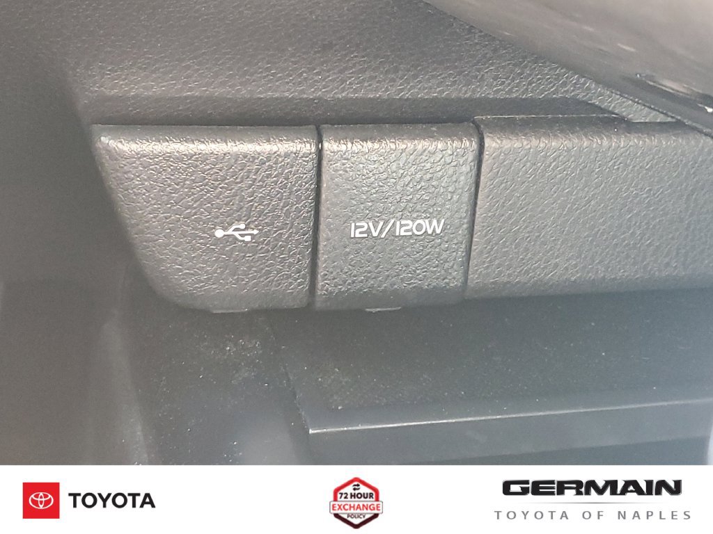 Used 2020 Toyota Camry LE FWD image 32