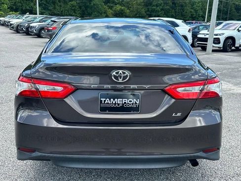 Used 2018 Toyota Camry LE FWD image 3
