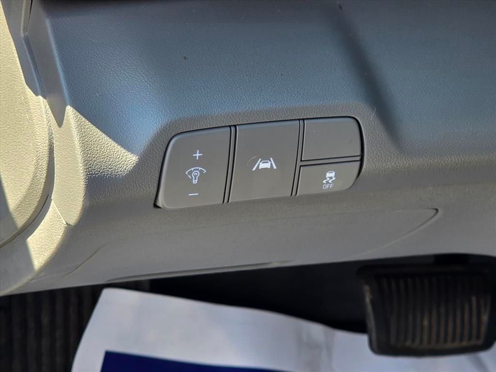 Used 2023 Hyundai Elantra SEL w/ Convenience Package FWD image 8