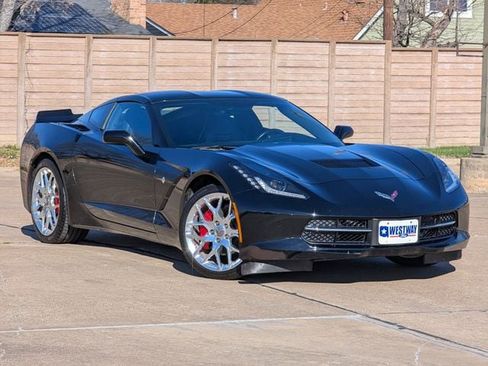 Used 2017 Chevrolet Corvette Stingray Coupe w/ 1LT image 1