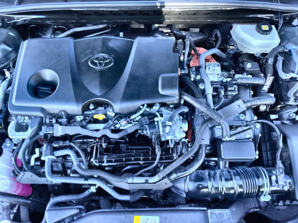 Used 2025 Toyota Camry SE w/ Convenience Package FWD image 12