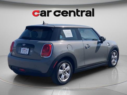 Used 2020 MINI Cooper 2-Door Hardtop FWD image 5