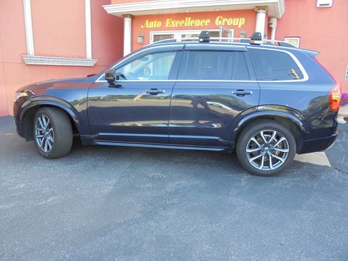 Used 2016 Volvo XC90 T6 Momentum AWD/4WD image 5