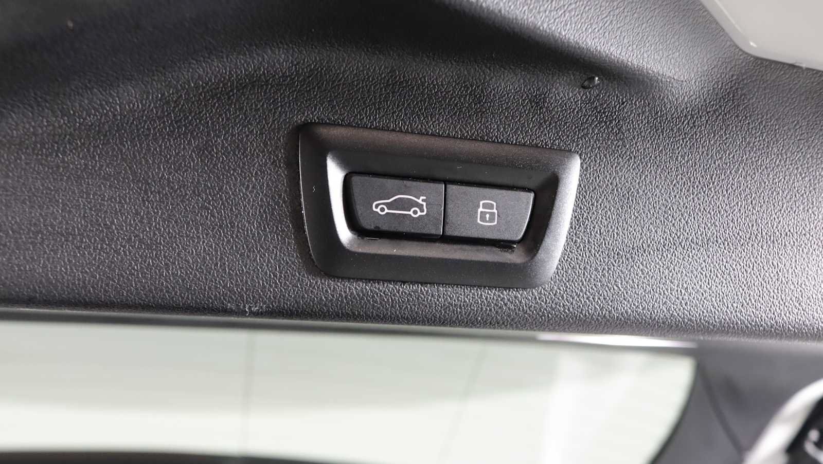 Used 2023 BMW X5 xDrive40i w/ Executive Package AWD/4WD image 31