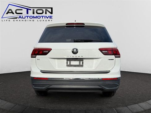 Used 2022 Volkswagen Tiguan SE image 7