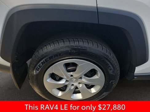 Used 2023 Toyota RAV4 LE AWD/4WD image 42