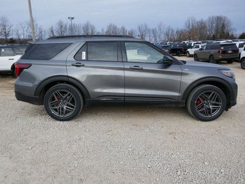 New 2026 Ford Explorer ST-Line w/ ST-Line Street Pack image 3