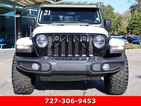 Used 2021 Jeep Gladiator Willys image 11