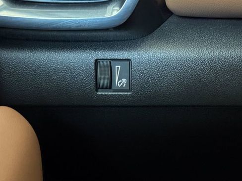 Used 2024 GMC Canyon AT4 w/ AT4 Premium Package image 42