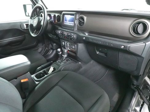 Used 2018 Jeep Wrangler Unlimited Sport S image 33