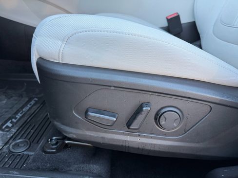 Used 2025 Hyundai Tucson SEL image 14