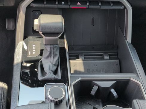Used 2025 Toyota Tundra SR5 w/ SR5 Convenience Package RWD image 24