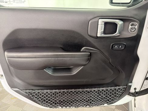 Used 2021 Jeep Wrangler Unlimited Sport AWD/4WD image 13