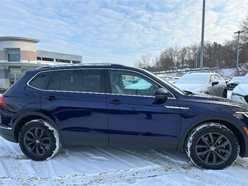 Used 2022 Volkswagen Tiguan SE image 5