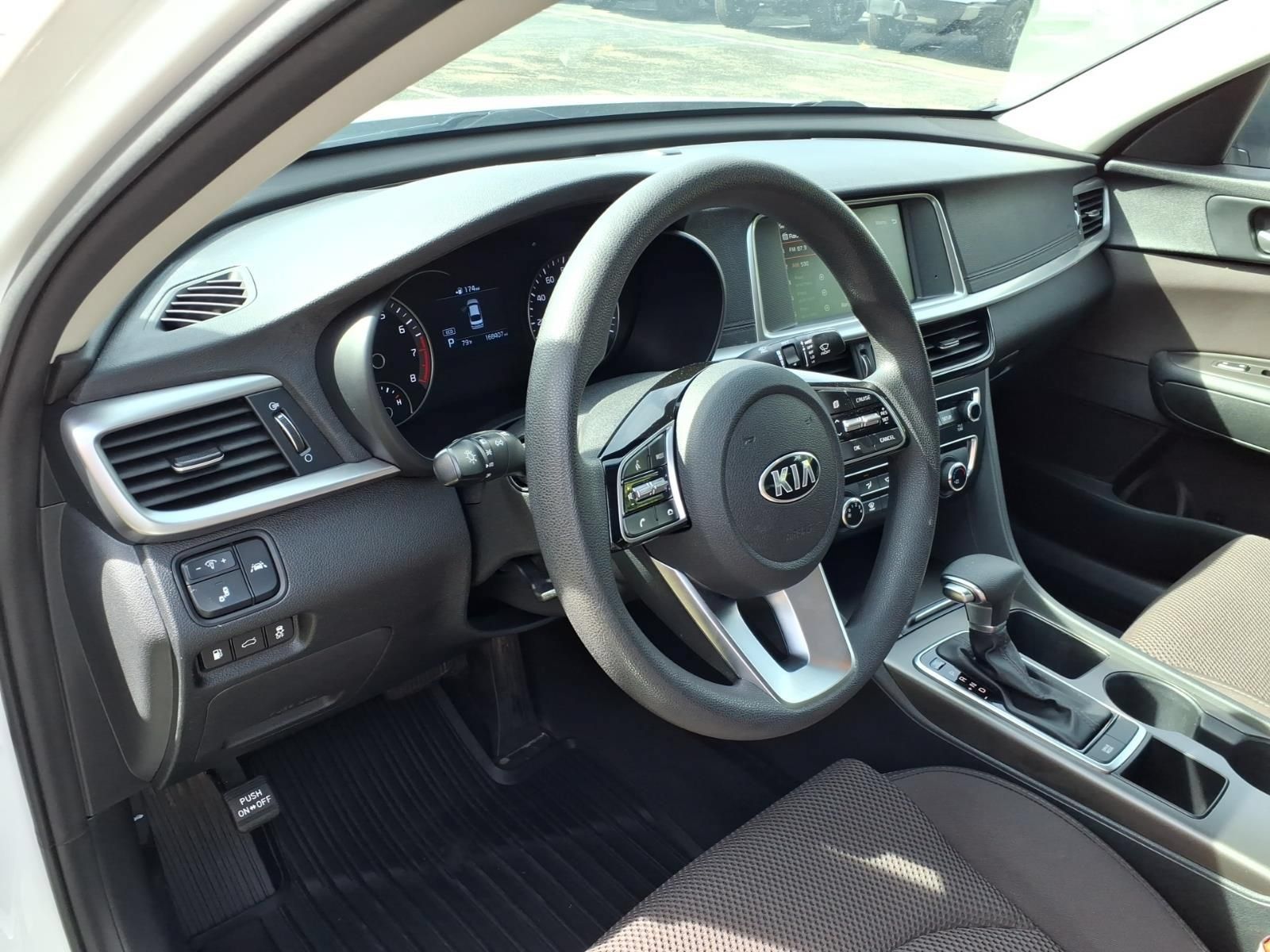 Used 2020 Kia Optima LX FWD image 16