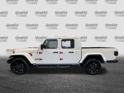 Used 2025 Jeep Gladiator Sport AWD/4WD image 7