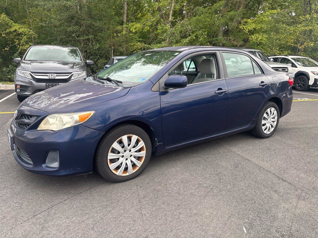 Used 2012 Toyota Corolla LE FWD image 1