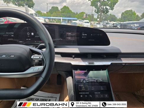 Used 2025 Lucid Air Touring AWD/4WD image 15