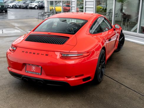 Used 2018 Porsche 911 Carrera RWD image 7